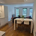 Luxury Harrogate City Centre Apartment With Free Parking